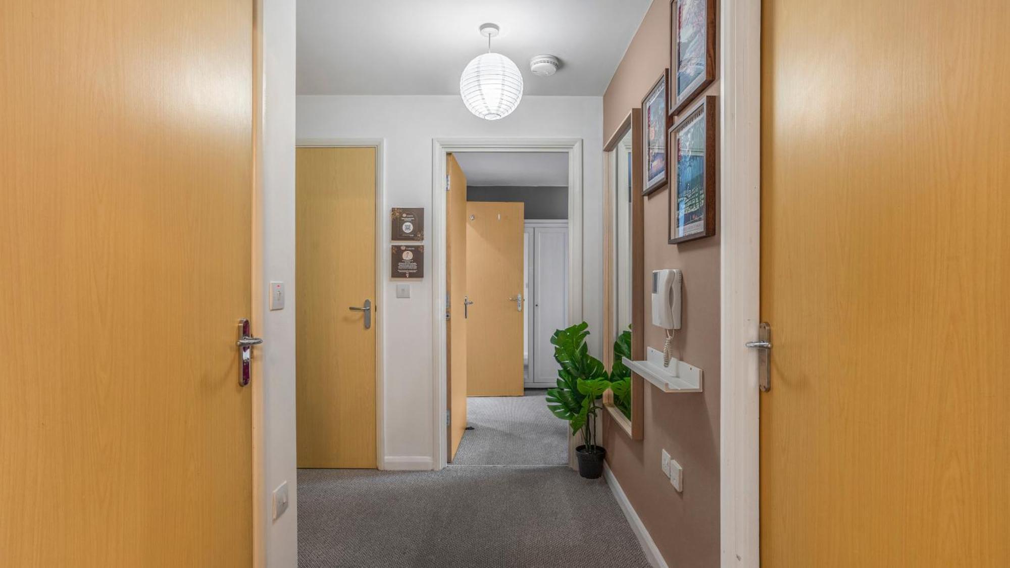 Апартаменты Japanese 2bed 2bath, Free Park, Netfix, 75 Inch Tv, Games - Centre- Maihom Бирмингем